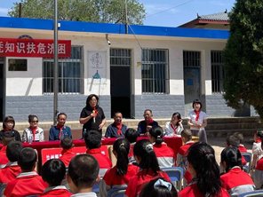 蘭州振西建筑安裝工程有限公司愛心之行 ----六一捐贈活動 蘭州振西建筑安裝工程有限公司愛心之行 ----六一捐贈活動